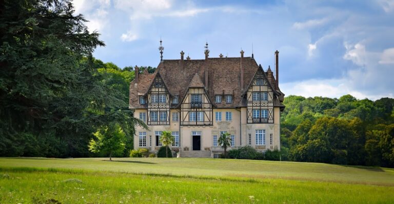 Château de Chambly: An Anglo-Norman Country House in France