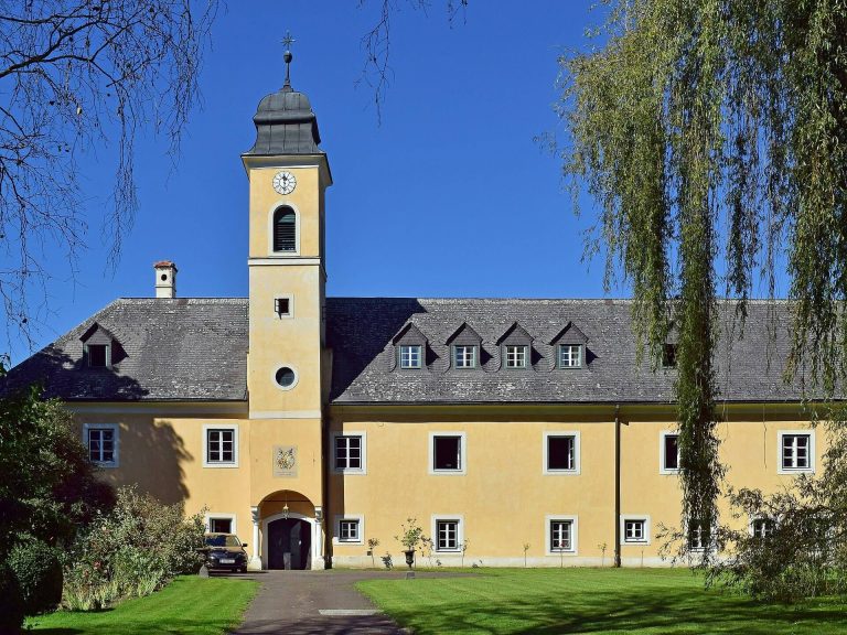 Gusterheim Castle (Schloss Gusterheim): An Aristocratic Residence in Austria