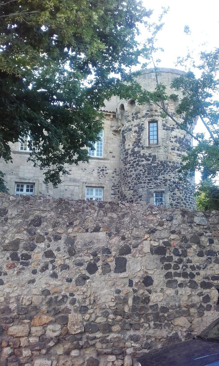 Château de Cazouls-d’Hérault: A Former Templar and Hospitaller Commandery