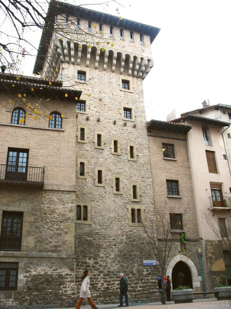 Torre de doña Ochanda: A Fortified House in Vitoria-Gasteiz