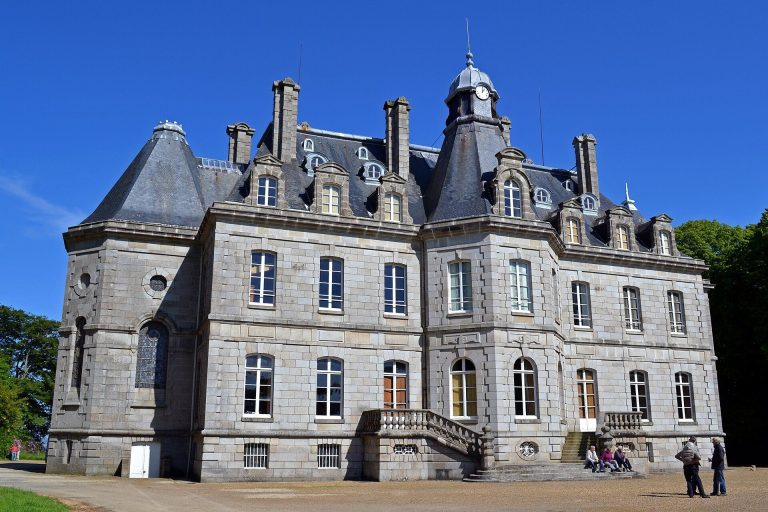 Château de Kernévez: A Neo-Classical Estate in France