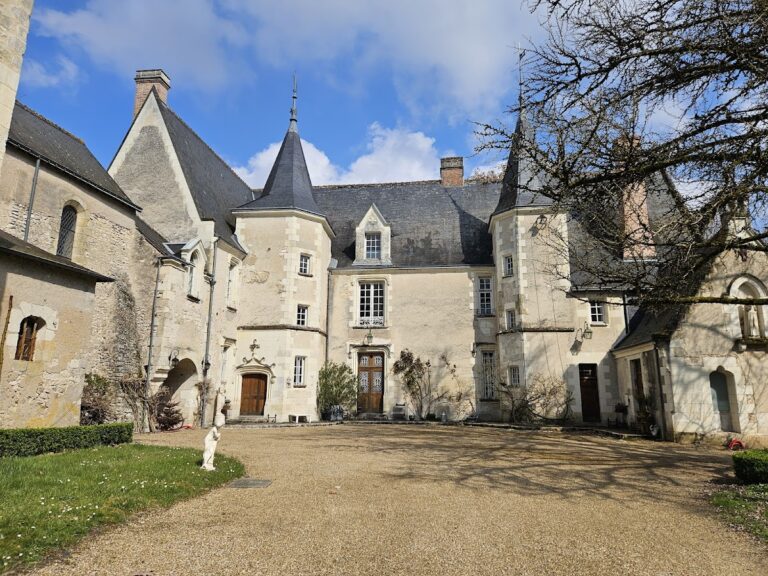 Artannes Castle: Residence of the Archbishops of Tours