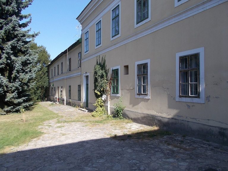 Károlyi Mansion, Fót: A Romantic Country Residence and Estate