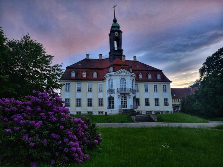 Schloss Reinhardtsgrimma: A Late Baroque Palace in Germany
