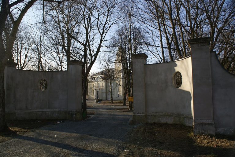Borowa Palace: A Classical Estate Palace in Poland