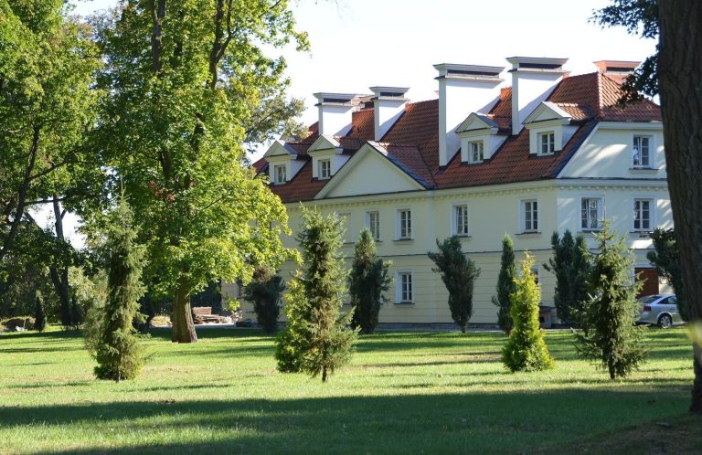 Palace at 67A 3 Maja Street in Wyszków: A Classicist Residence