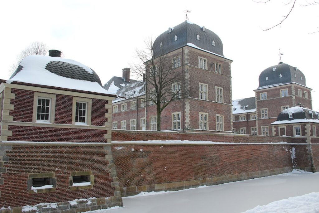 Schloss Ahaus: Baroque Summer Palace of the Prince-Bishops of Münster 2 Schloss Ahaus