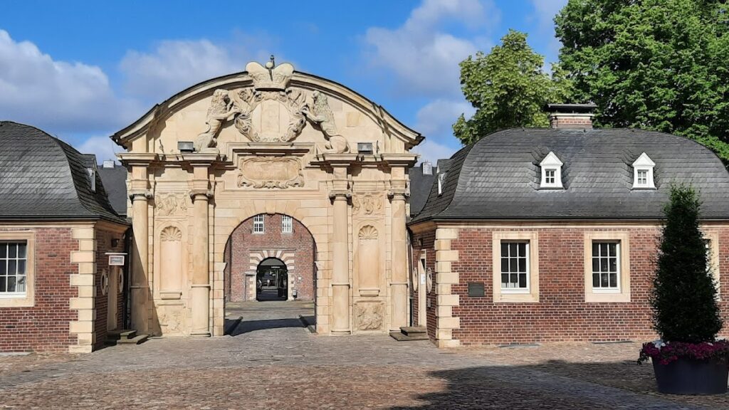 Schloss Ahaus: Baroque Summer Palace of the Prince-Bishops of Münster 3 Schloss Ahaus