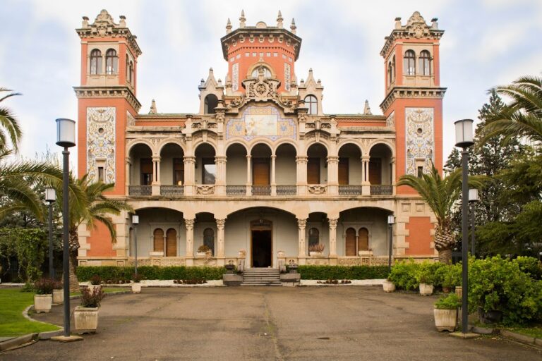 Larrinaga Palace: An Eclectic Early Twentieth-Century Residence in Zaragoza
