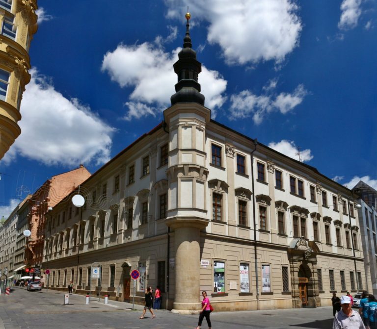 Palác šlechtičen: A Baroque Palace and Museum in Brno