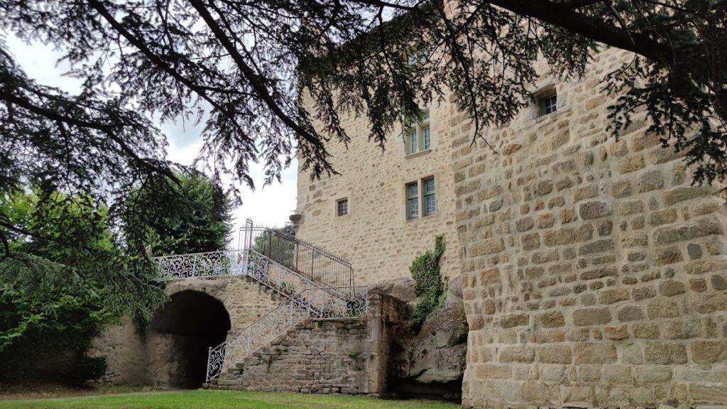 Roche-la-Molière Château: A Fortified Residence in France 2 Château, Roche-la-Molière