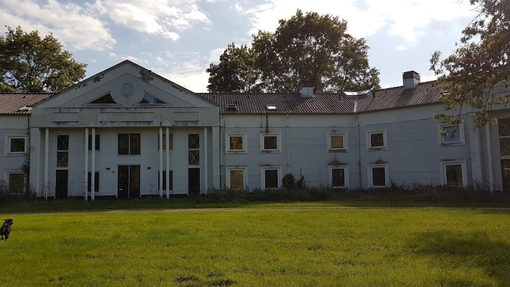 Beverweerd Castle: A Historic Fortified Manor and Country Estate in the Netherlands 5 Beverweerd Castle
