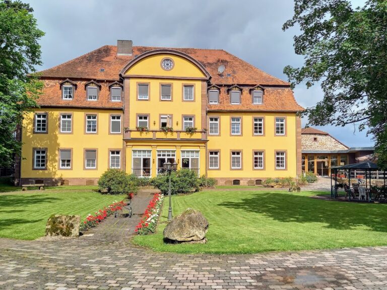 Schloss Stammen: A Weser Baroque Manor House in Germany