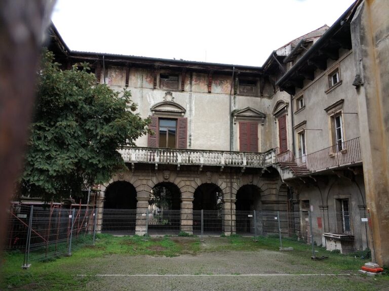 Palazzo Bocca Trezza: A Renaissance Palace and Textile-Production Complex in Verona
