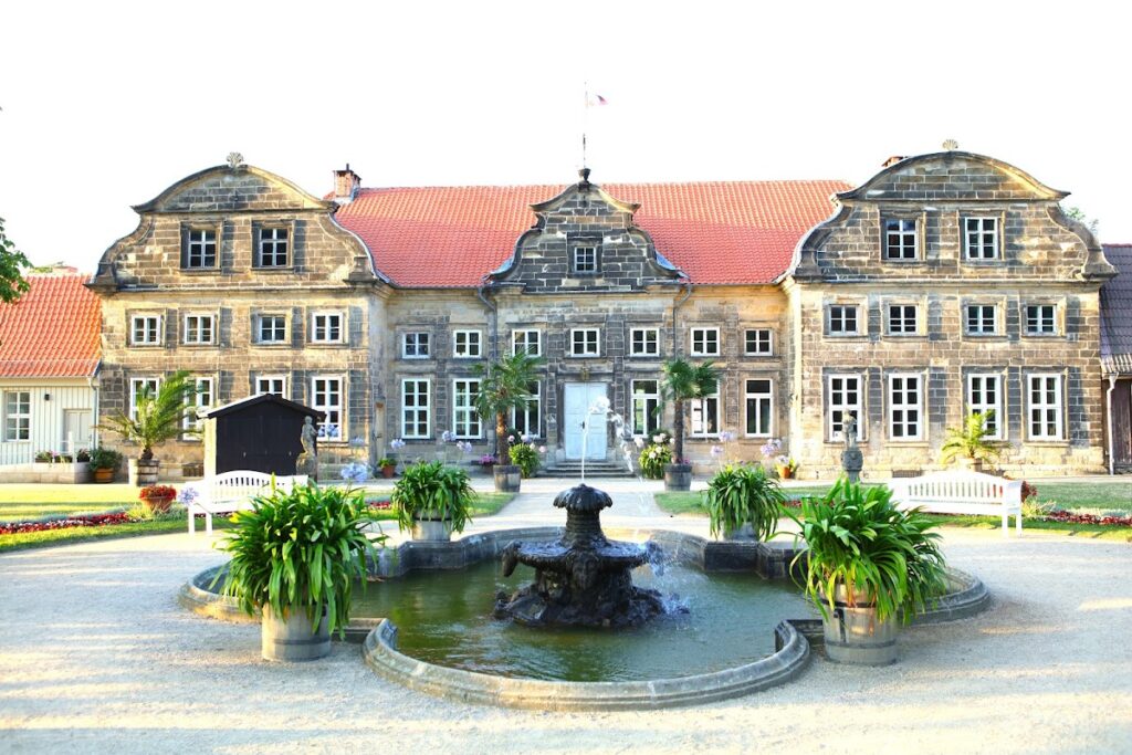 Kleines Schloss: A Rococo Garden House in Blankenburg, Germany 1 Kleines Schloss