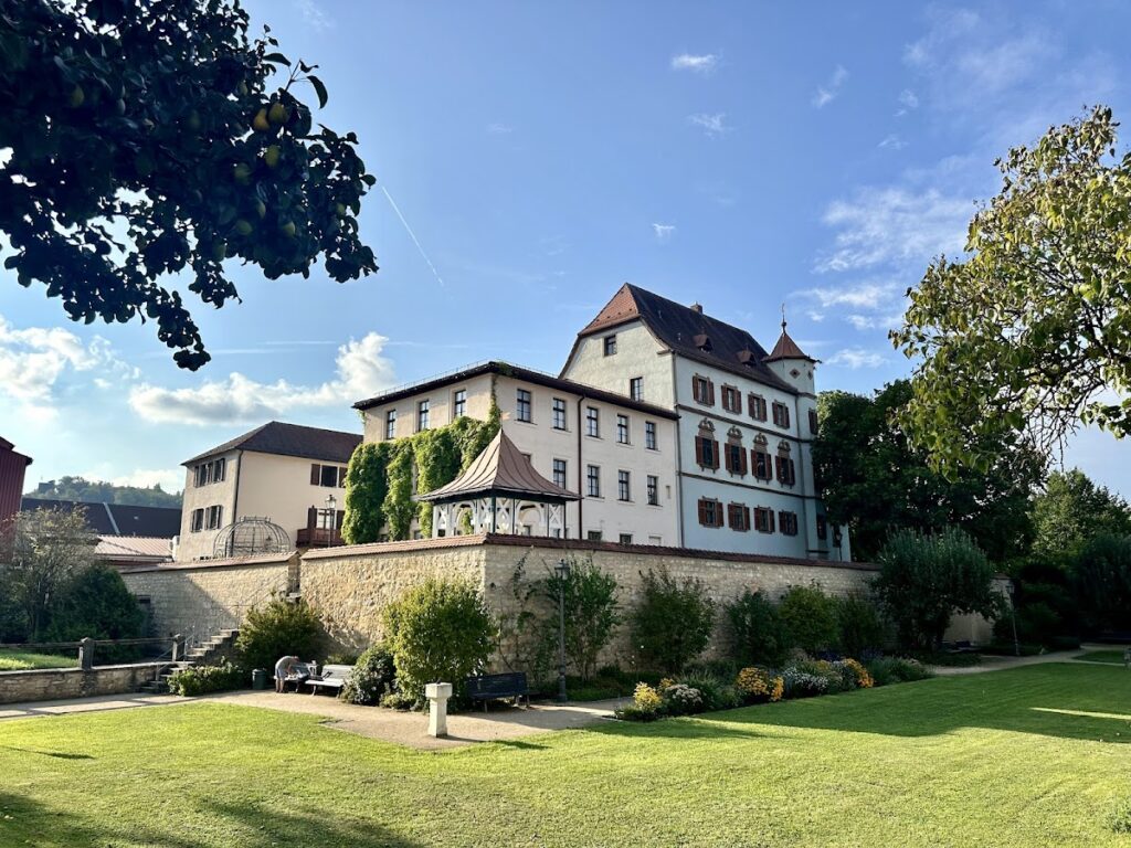 City Palace (Treuchtlingen): A Renaissance Castle and Administrative Residence 2 City Palace (Treuchtlingen)