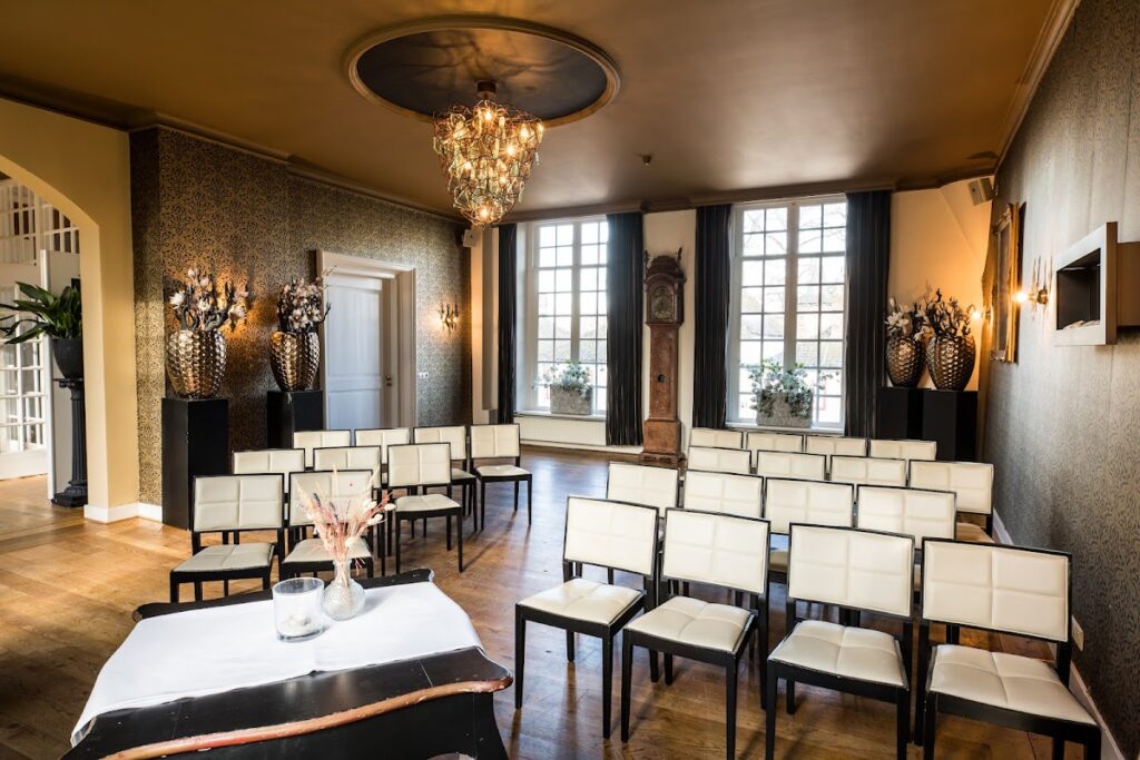 Henkenshage: A Fortified Manor House in the Netherlands 5 Henkenshage