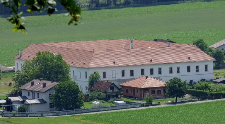 Schloss Mittertrixen: A Late-Baroque Castle Complex in Austria
