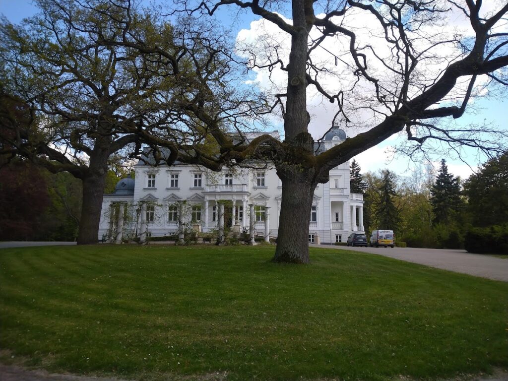 Palace in Teresin: A Late Baroque Residence in Poland 2 Palace in Teresin