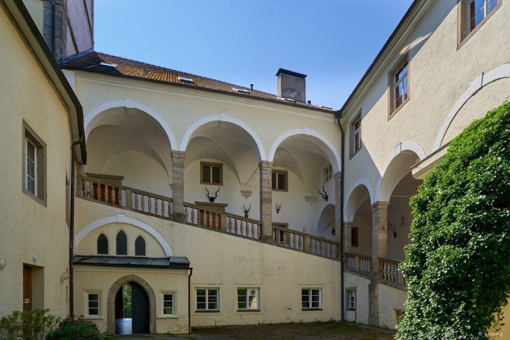 Schloss Riedegg: A Castle Complex in Upper Austria 3 Schloss Riedegg