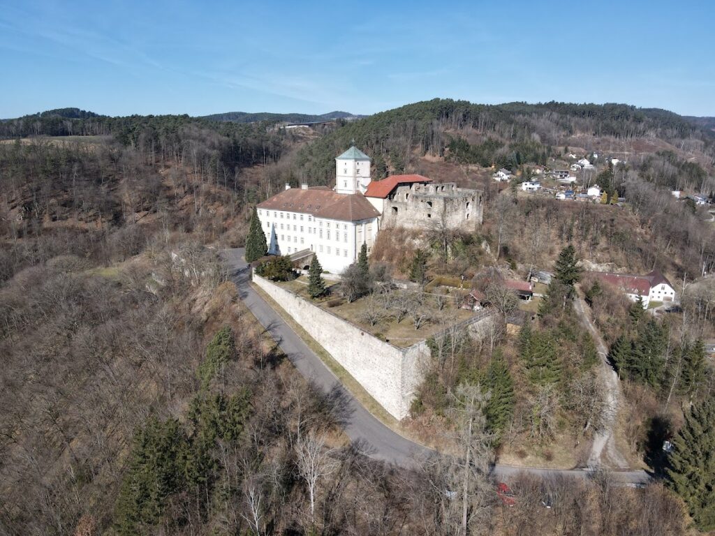 Schloss Riedegg: A Castle Complex in Upper Austria 4 Schloss Riedegg