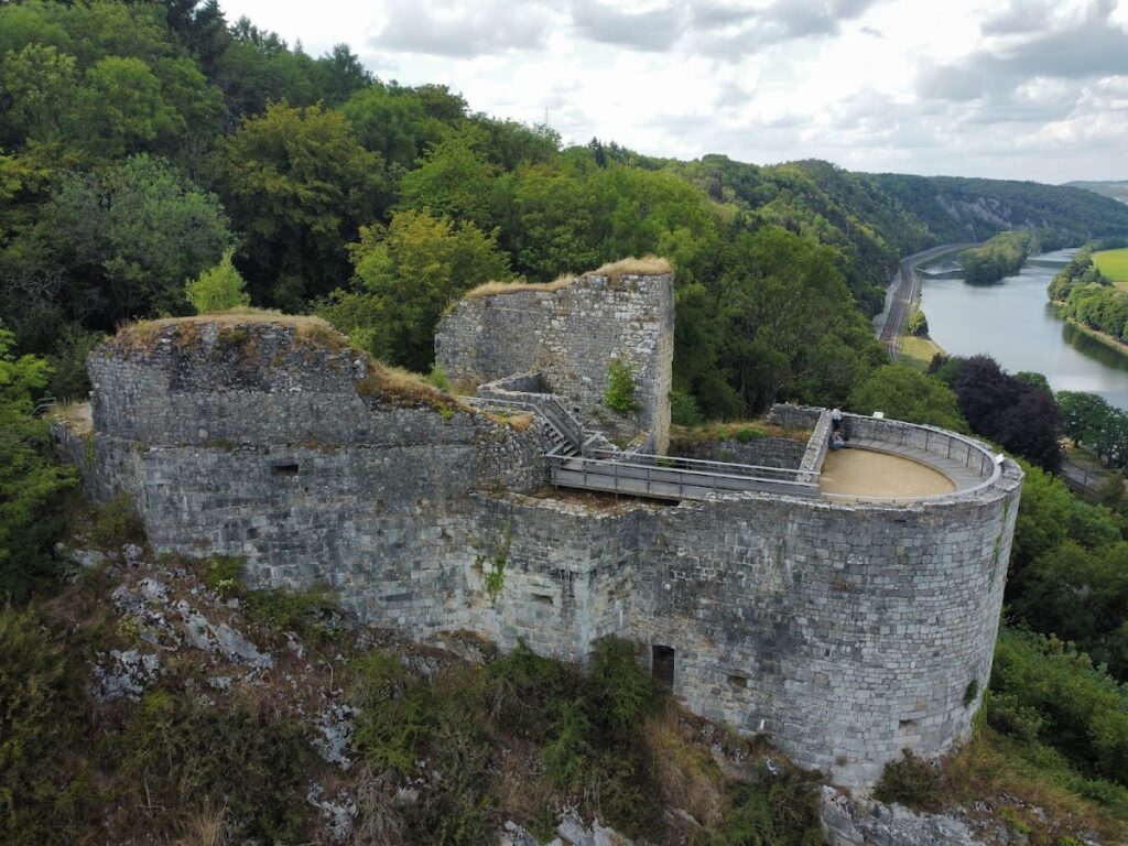 Crèvecœur Castle