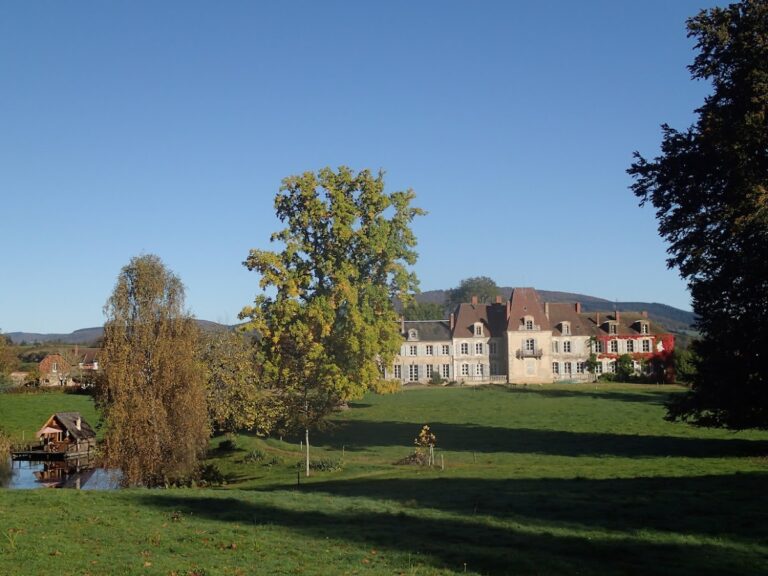 Château d’Ettevaux, Poil: 18th-century country house and former seigneurial seat