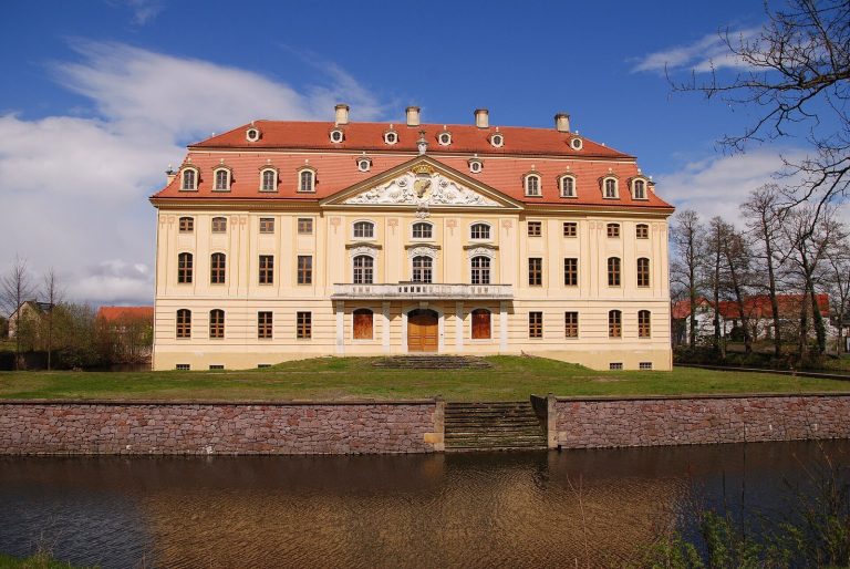 Schloss Wachau: A Baroque Castle in Germany