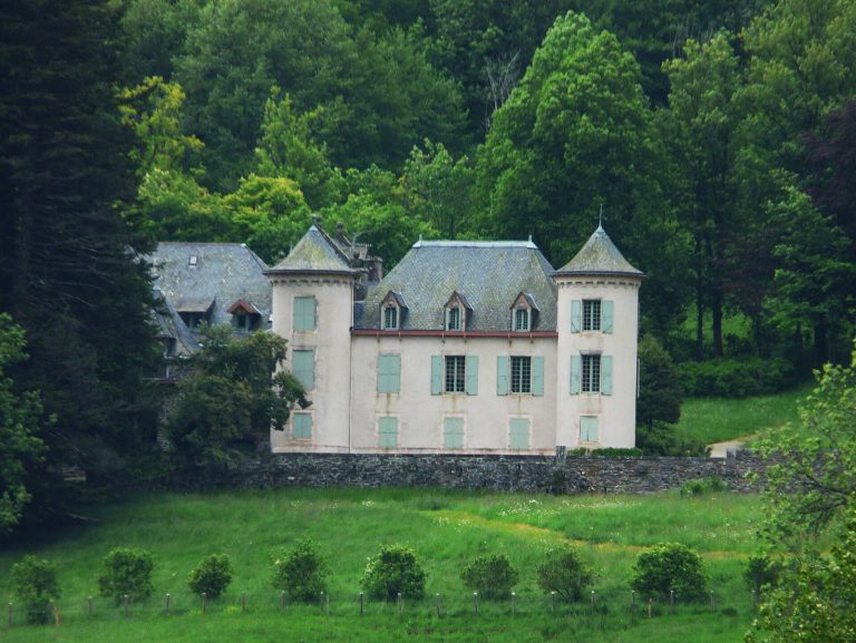 Château de la Cheyrelle: An Arts and Crafts Manor Estate in France