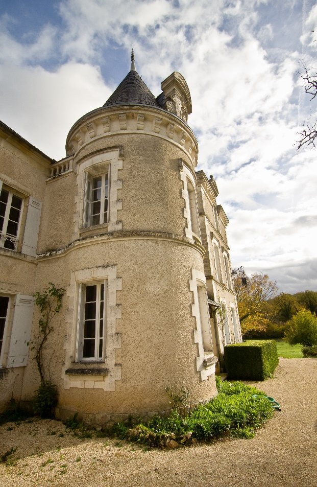 Château de Laubertie: A Historic Estate in France