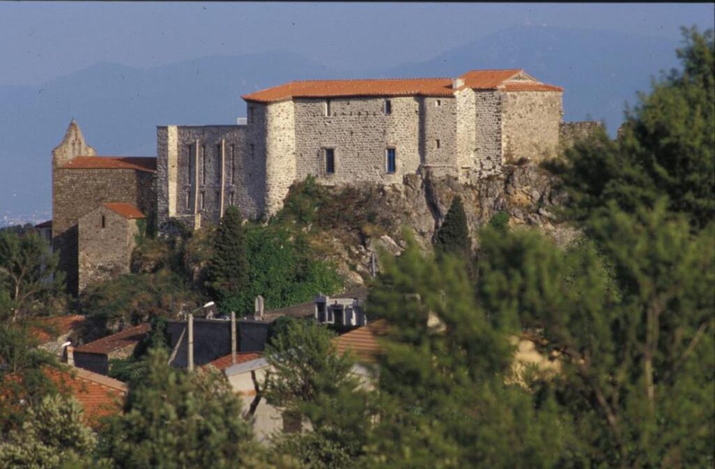 Castle of Bélesta: A Medieval Fortified Residence in France 1 castle of Bélesta (Pyrénées-Orientales)