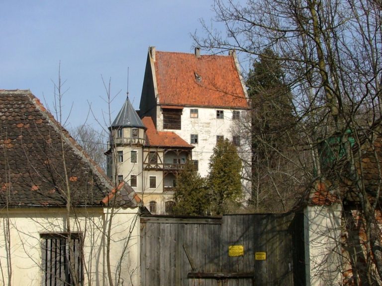 Schloss Mattsies: A Historic Castle in Tussenhausen, Germany