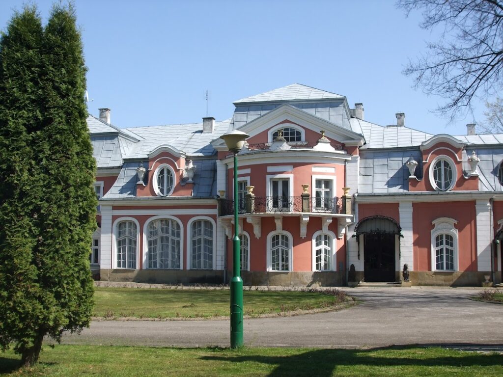 Palace in Siary: A Historic Palace-and-Park Complex in Poland 1 Palace in Siary