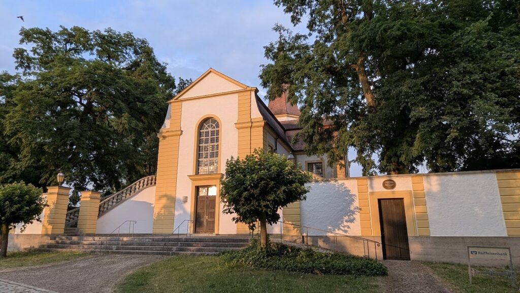 Schloss Falkenhausen: A Baroque Palace in Gunzenhausen, Germany 2 Schloss Falkenhausen