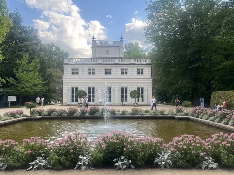 White House in Łazienki: A Royal Summer Villa in Warsaw