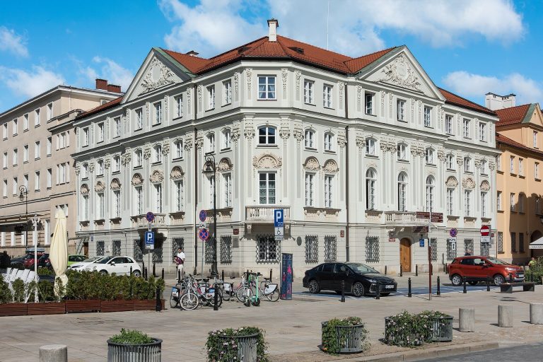 Wesslow Palace: A Baroque Palace and Former Royal Post Office