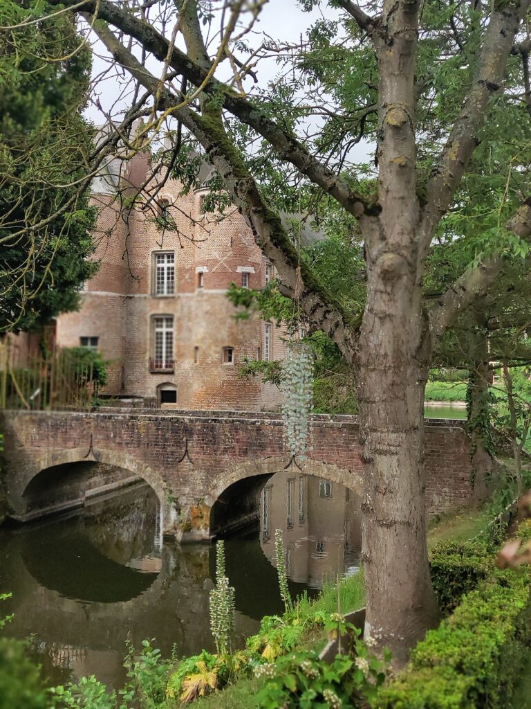 Esquelbecq Castle: A Flemish Renaissance Water Castle in France 3 Esquelbecq Castle