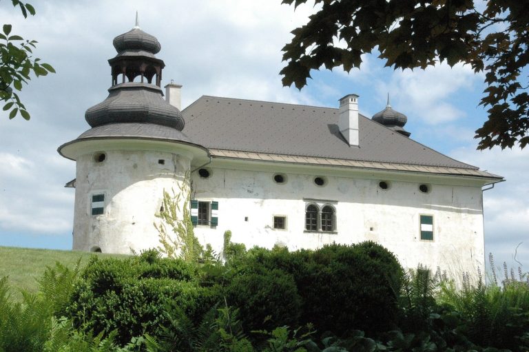 Gradisch Castle: A Renaissance Residence in Austria