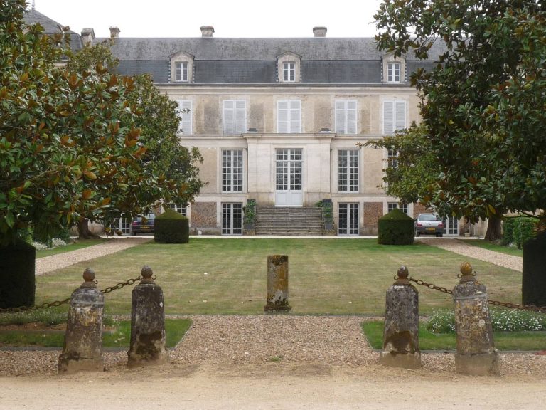 Domaine de l’Abrègement: A Historic Fief and Estate in Bioussac, France