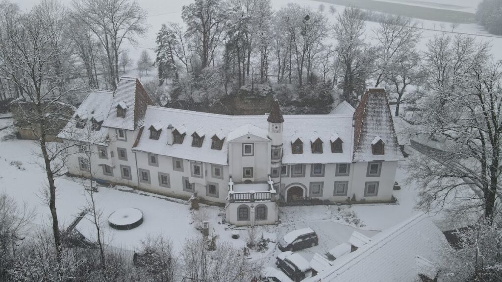 Schloss Außenstein: A Medieval Castle Complex in Austria 1 Schloss Außenstein