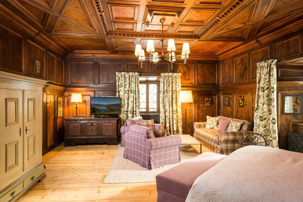 Schloss Prielau: A Former Prince-Bishop’s Hunting Lodge in Austria 3 Schloss Prielau