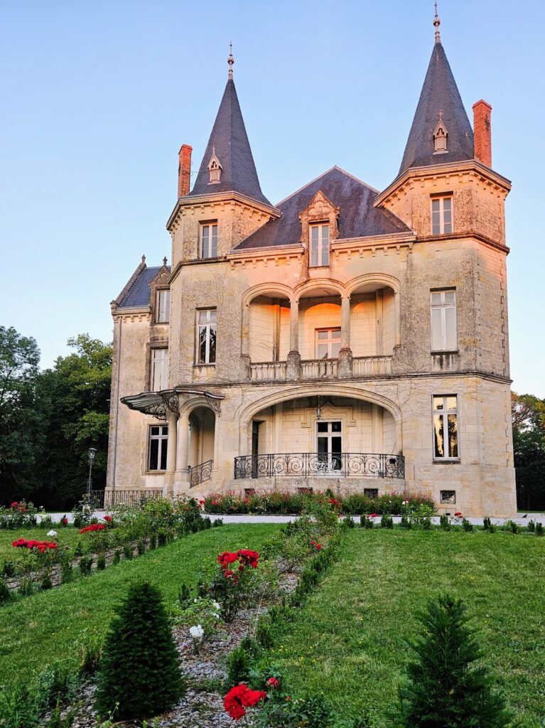 Château du Causse: A Neo-Renaissance Residence in Castres 1 Château du Causse