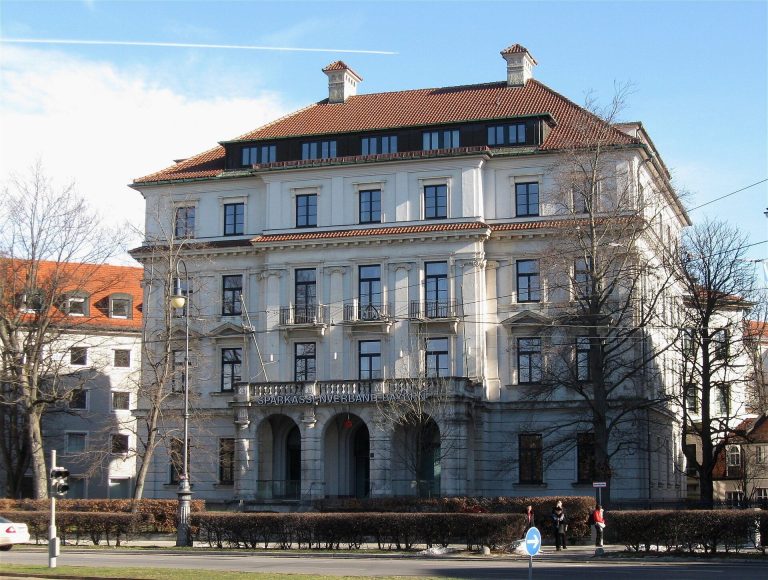 Prinz-Georg-Palais: A Neoclassical Palace in Munich