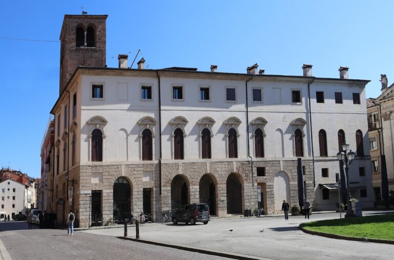 Palazzo delle Opere sociali: A Neoclassical Social and Diocesan Palace in Vicenza