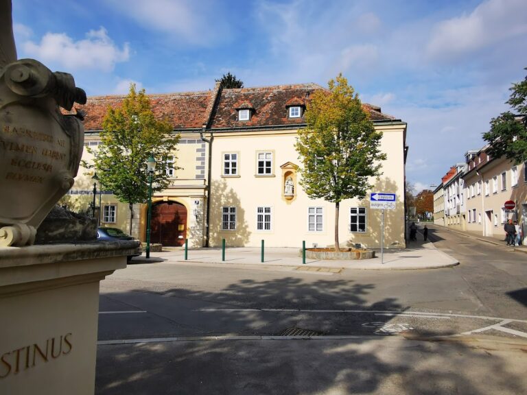 Schloss Altmannsdorf: A Historic Estate in Vienna