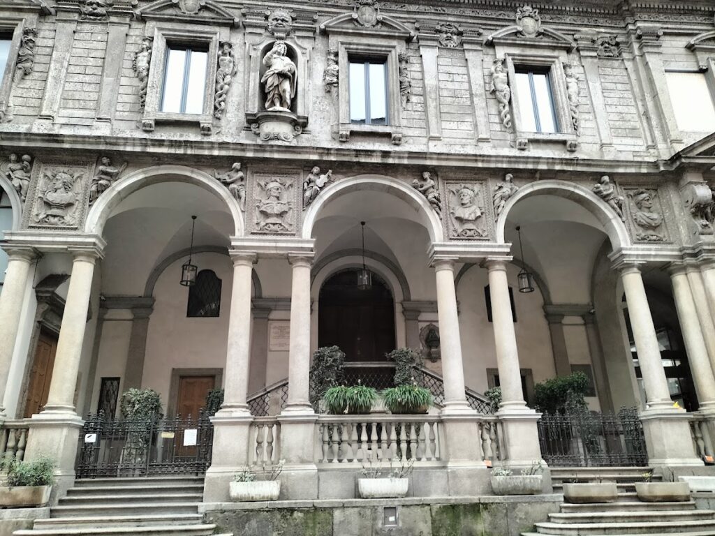 Palazzo dei Giureconsulti: A Renaissance Civic and Commercial Palace in Milan 2 Palazzo dei Giureconsulti