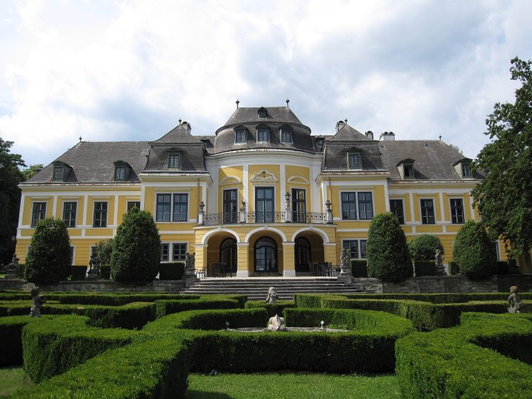 Schloss Neuwaldegg: Baroque Palace and Landscape Park in Vienna