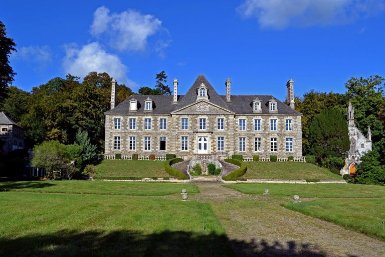 Château de Kéranroux: An Historic Estate in Morlaix, France