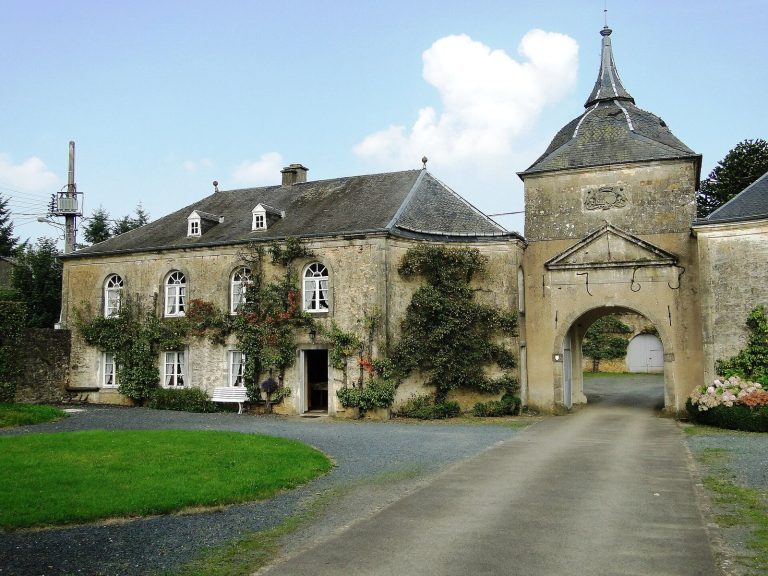 Guirsch Castle: An Eighteenth-Century Seigneurial Residence in Belgium