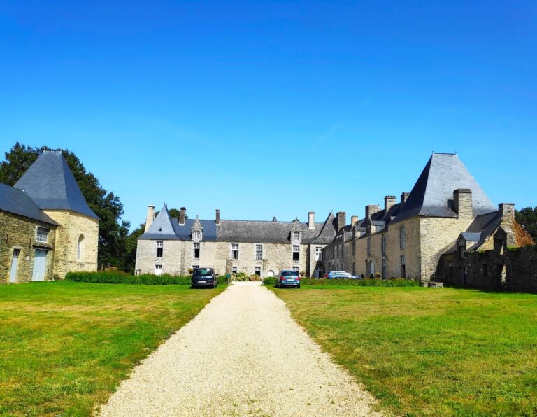 Château de Callac: A Renaissance Manor Complex in Brittany